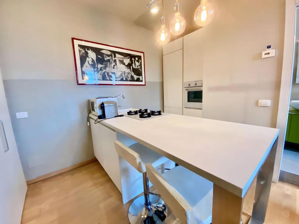 Viale Umbria Colorful And Cosy Studio Apartment Milan Luaran gambar