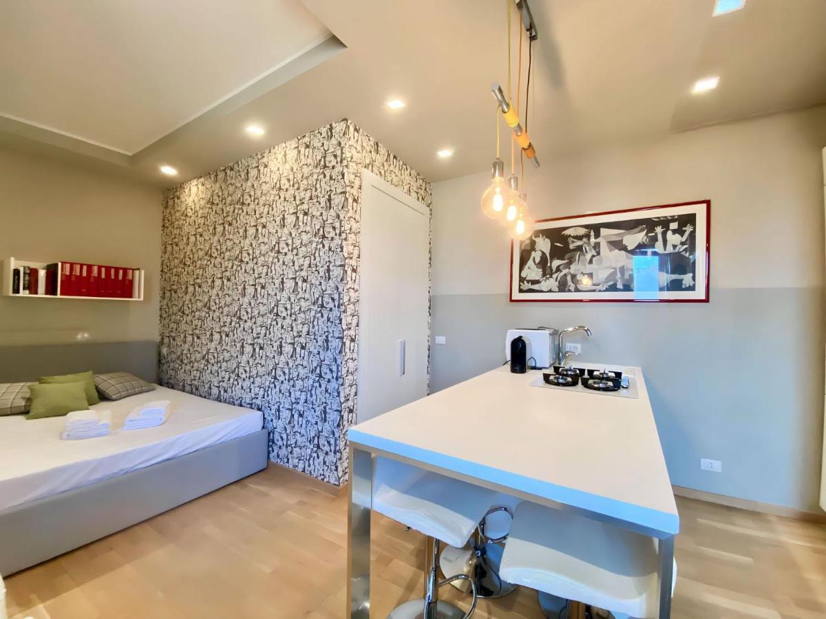 Viale Umbria Colorful And Cosy Studio Apartment Milan Luaran gambar